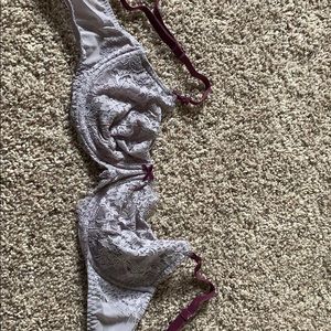 Lilac lace  Victoria secret size 34dd bra